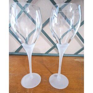 Set of 2 Colony Hand Made Amaryllis Satin Wine Glasses Romania
